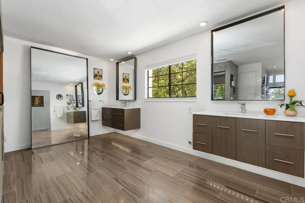 https://cdn.realtyfeed.com/cdn/127/306759193/c20e2ca2dff85ea69f34450ec1e3a495.webp