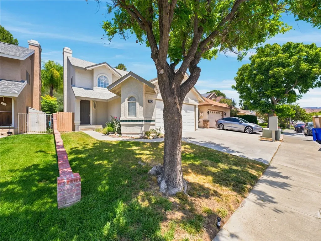 28525 Sugar Pine Way, Saugus, CA 91390 - Photo 3 of 36, Saugus, CA