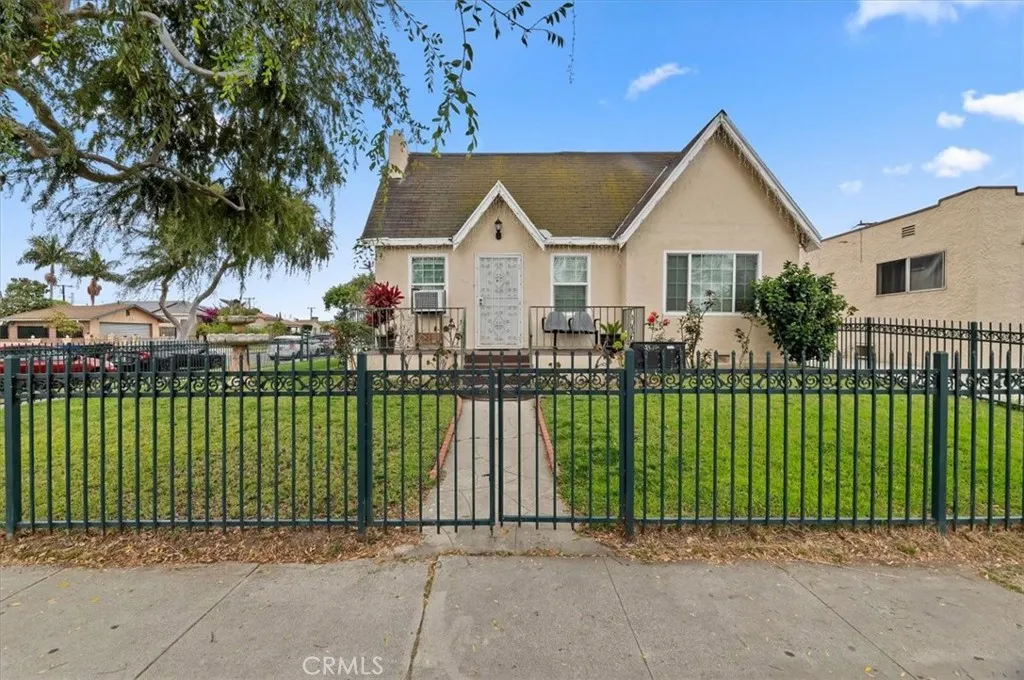 4074 Santa Ana, South Gate, CA 90280 - Photo 3 of 25, South Gate, CA