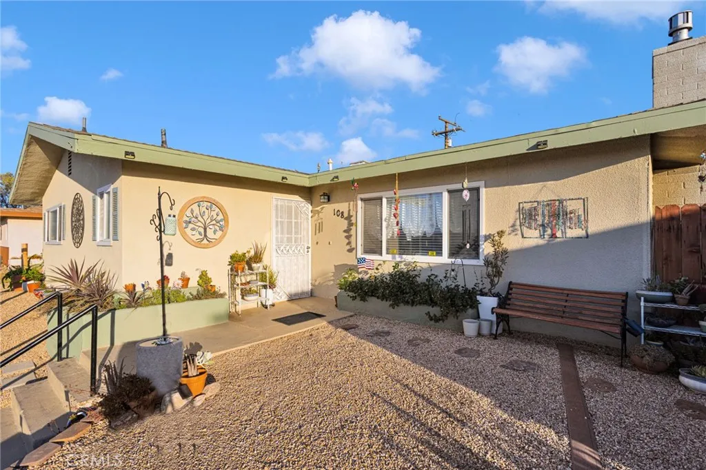 108 W Desert View Drive, Barstow, CA 92311 - Photo 5 of 39, Barstow, CA