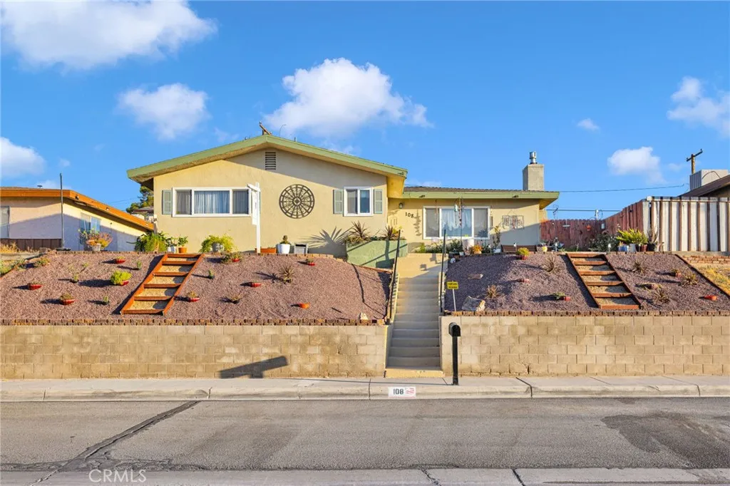 108 W Desert View Drive, Barstow, CA 92311 - Photo 2 of 39, Barstow, CA