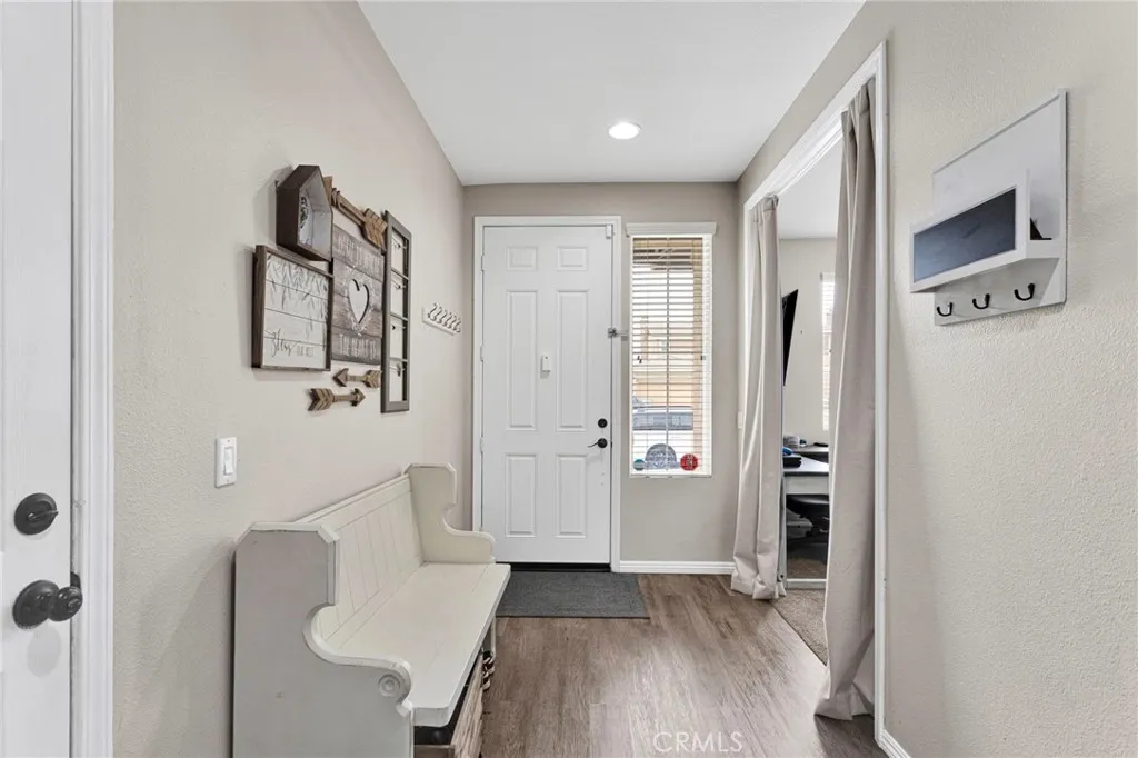 9048 Guadalupe Ave, Oak Hills, CA 92344 - Photo 4 of 40, Oak Hills, CA