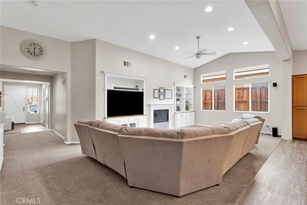 9048 Guadalupe Ave, Oak Hills, CA 92344 - Photo 5 of 40, Oak Hills, CA