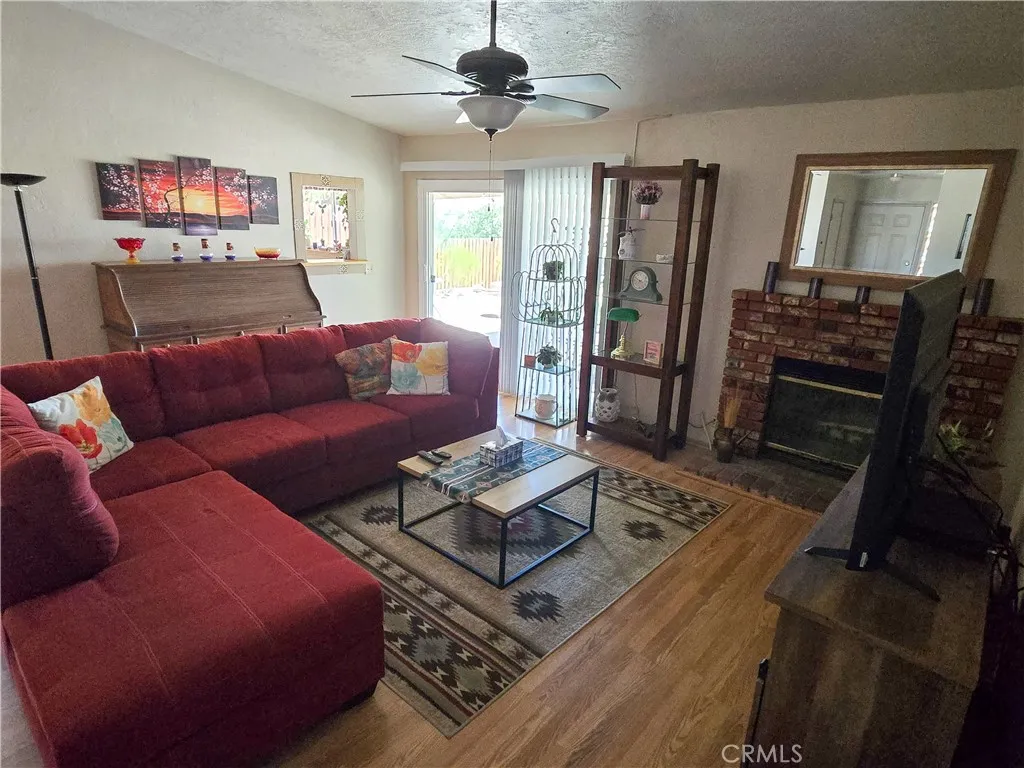23911 Tahquitz, Apple Valley, CA 92307 - Photo 3 of 32, Apple Valley, CA