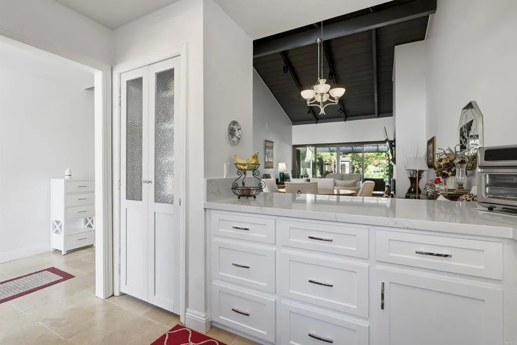 https://cdn.realtyfeed.com/cdn/127/306759290/72be517dc6cb58e6c3a960e0f5678167.webp