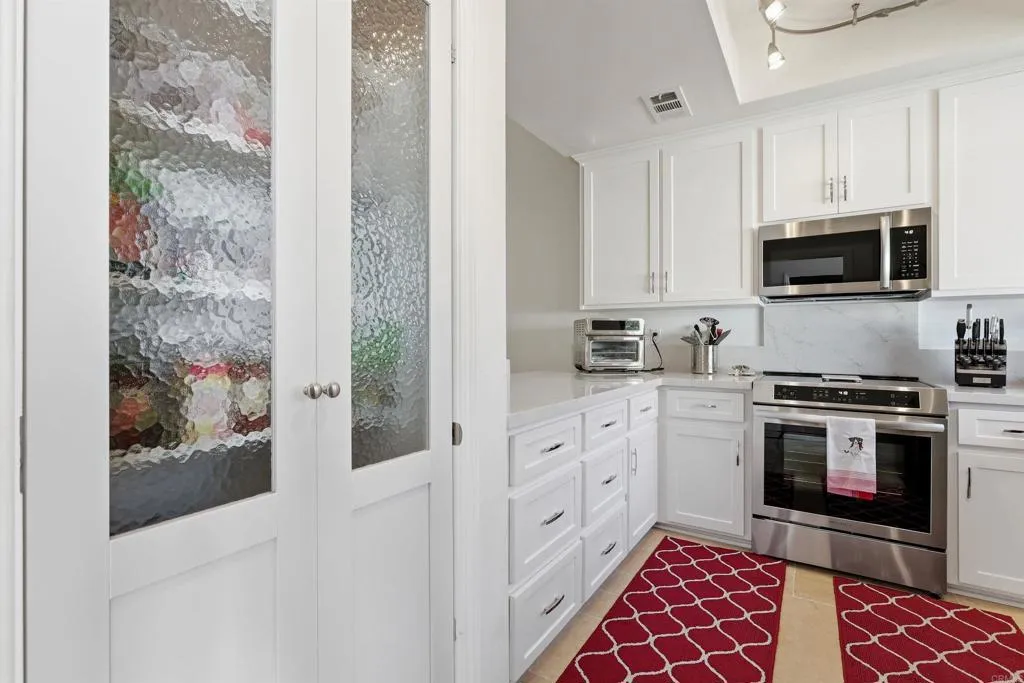 https://cdn.realtyfeed.com/cdn/127/306759290/75b1eb8cc7ce6ed798be45e99782e28f.webp