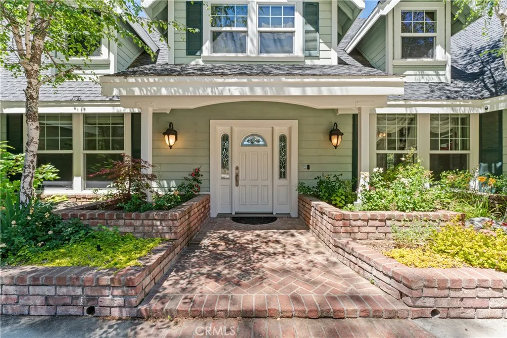 468 S Cumberland, Lake Arrowhead, CA 92352 - Photo 2 of 29, Lake Arrowhead, CA