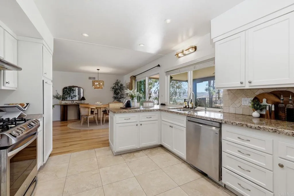 https://cdn.realtyfeed.com/cdn/127/306759311/45fceffd99a4addf97c0538ff87f29c1.webp