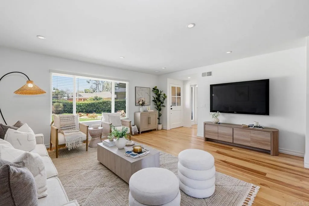 https://cdn.realtyfeed.com/cdn/127/306759311/4c9532b9c343ae6e3ac775080eb71a6e.webp