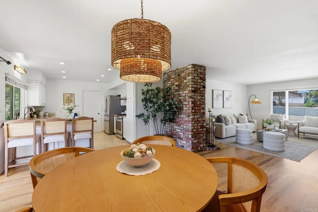 https://cdn.realtyfeed.com/cdn/127/306759311/894403fffb3df5ba00fe745f4ee1be2e.webp