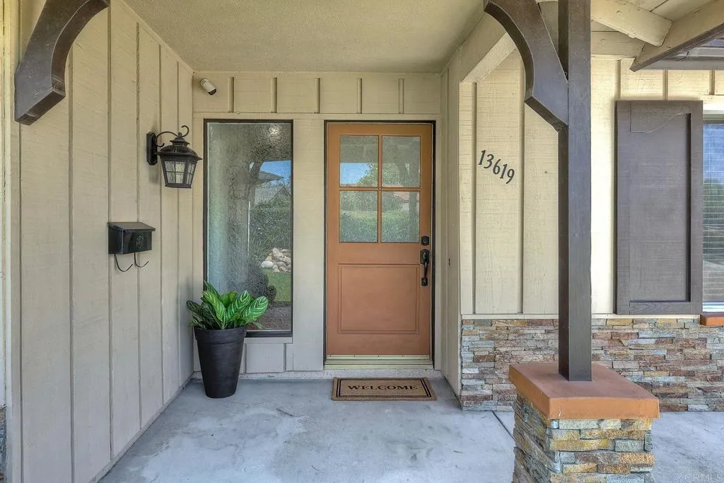 https://cdn.realtyfeed.com/cdn/127/306759311/ca1cacebfbd6cbdc3b0ccccd95d8eaa1.webp