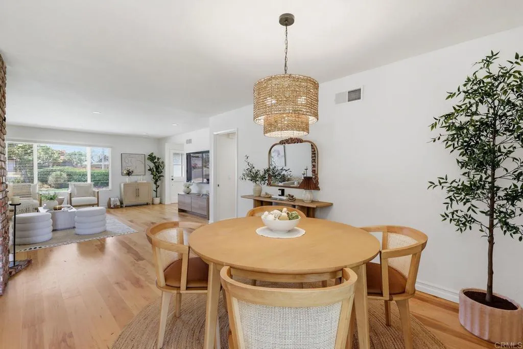 https://cdn.realtyfeed.com/cdn/127/306759311/fba694001d02104866817a17b812e569.webp