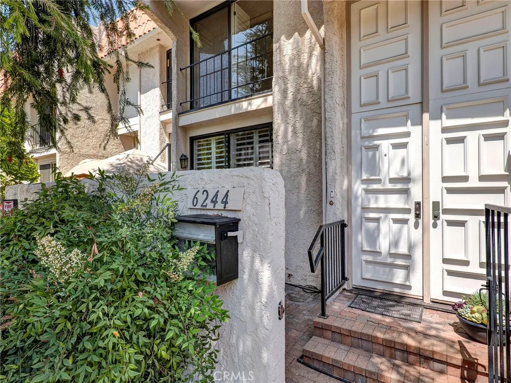 6244 Shoup Avenue, Woodland Hills, CA 91367 - Photo 4 of 33, Woodland Hills, CA