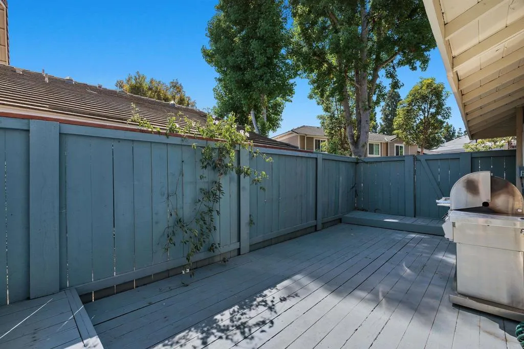 https://cdn.realtyfeed.com/cdn/127/306759351/0282fa36bebc65011db168380a732193.webp