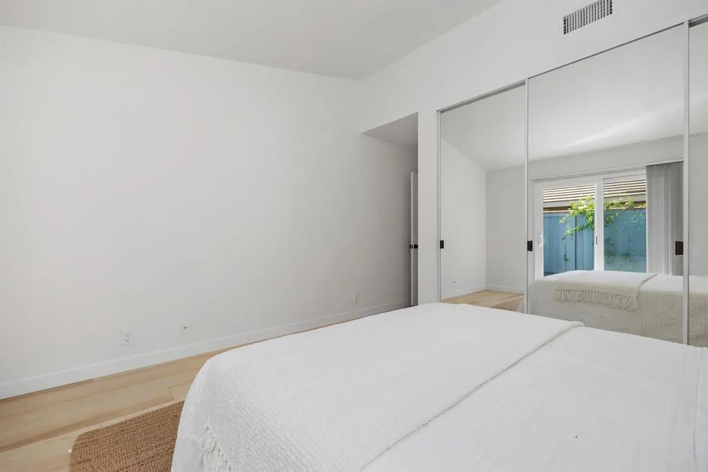 https://cdn.realtyfeed.com/cdn/127/306759351/0e736bf4857d53ef7e07f621e2947759.webp
