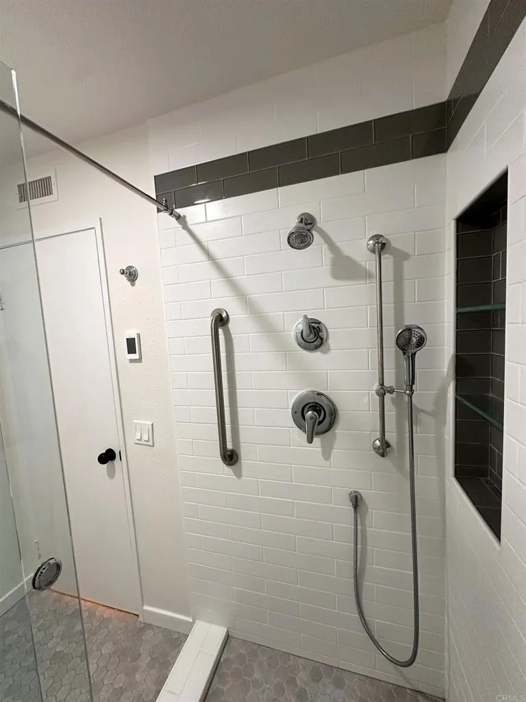 https://cdn.realtyfeed.com/cdn/127/306759351/3ac5d646c2e9f9f9b0570b35ca8d070b.webp