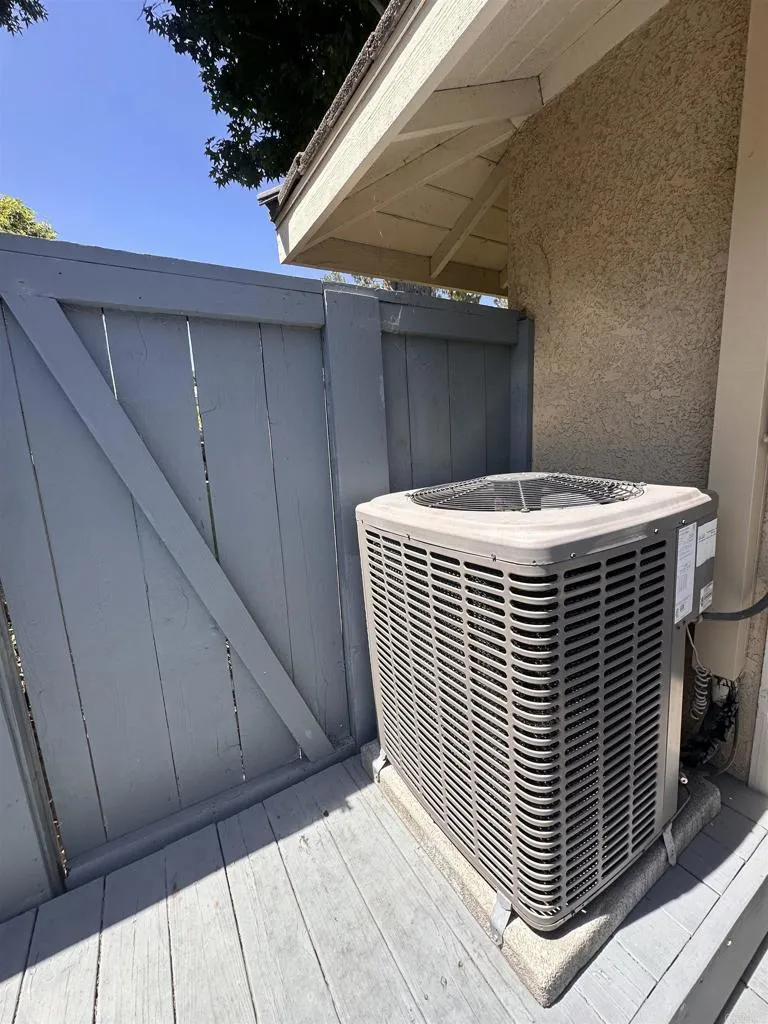 https://cdn.realtyfeed.com/cdn/127/306759351/5b2c3fdf36cd02781628e087e1e39d5a.webp