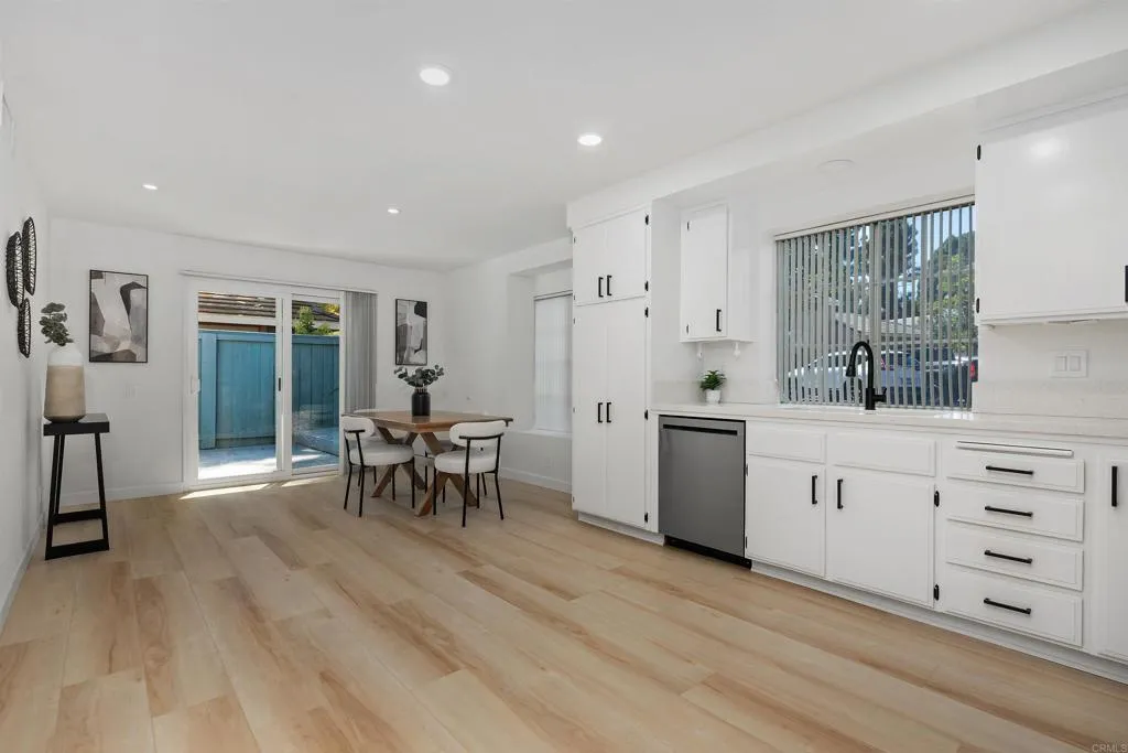 https://cdn.realtyfeed.com/cdn/127/306759351/9ddd1d1012e87a455492da7eef7c5ccd.webp