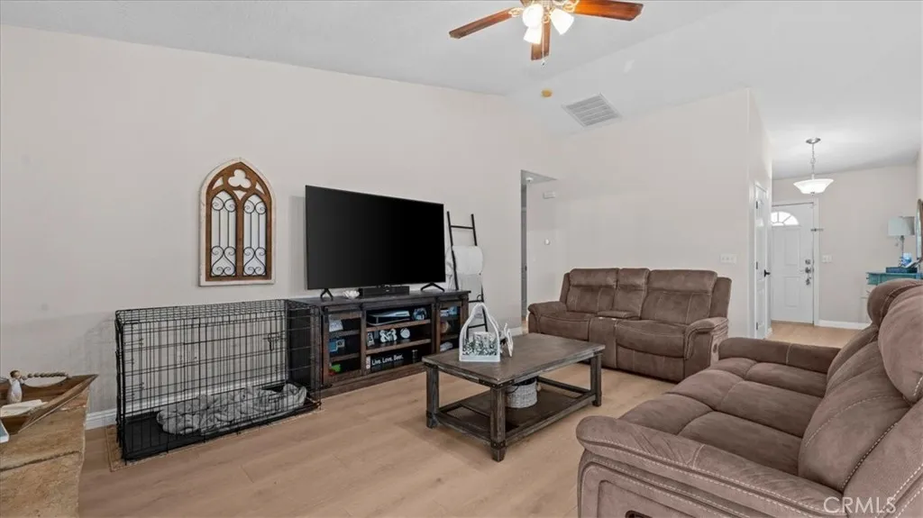 15535 Erie Road, Apple Valley, CA 92307 - Photo 5 of 34, Apple Valley, CA