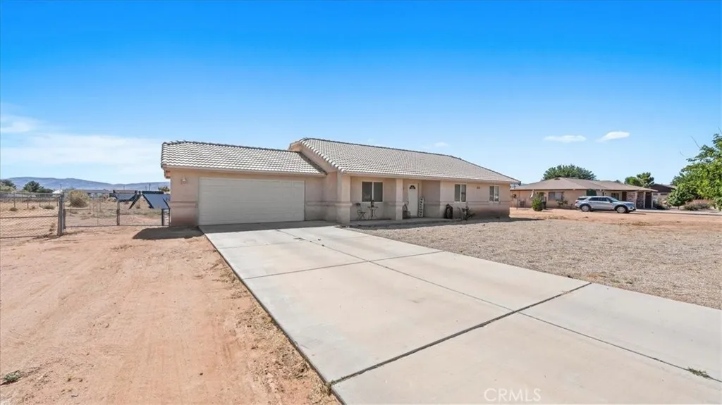 15535 Erie Road, Apple Valley, CA 92307 - Photo 2 of 34, Apple Valley, CA