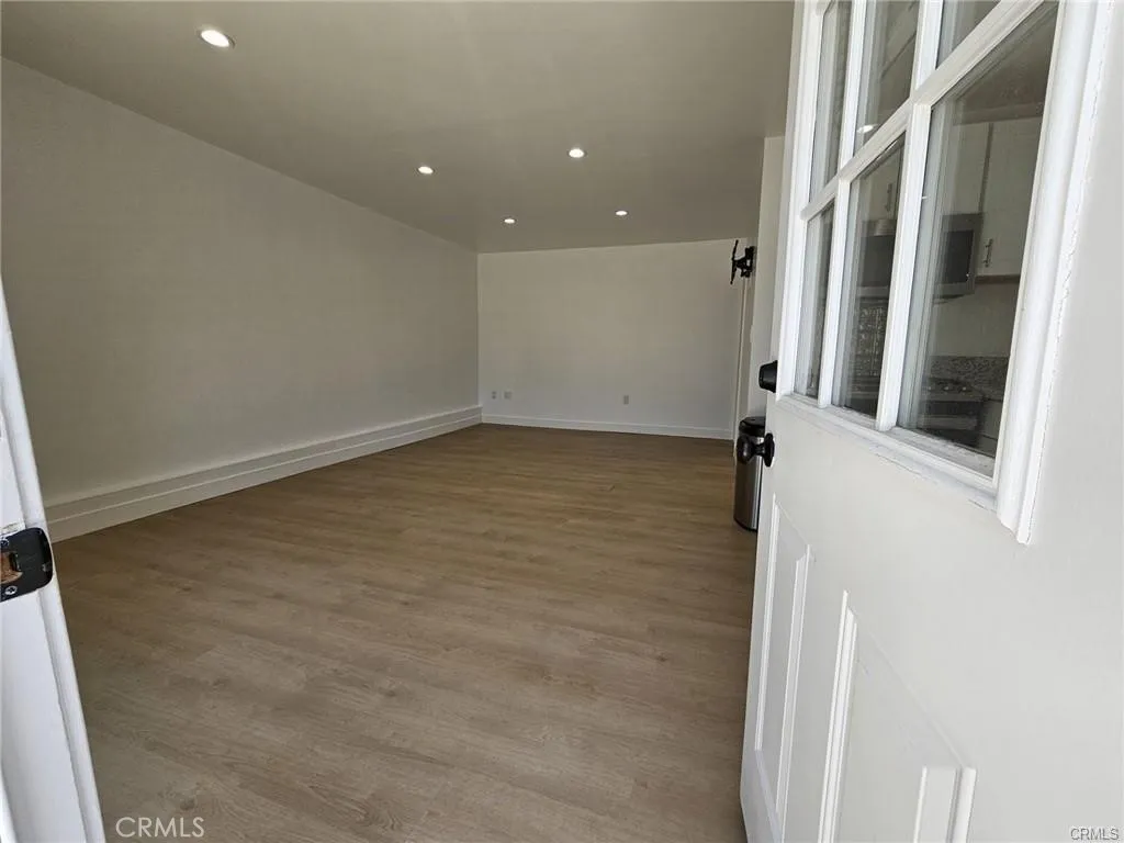 21931 Ybarra Road, Woodland Hills, CA 91364 - Photo 5 of 7, Woodland Hills, CA