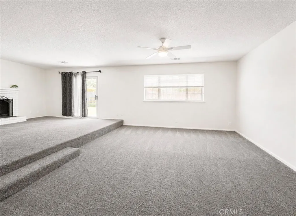 544 Meadow Lane, Lemoore, CA 93245 - Photo 4 of 20, Lemoore, CA