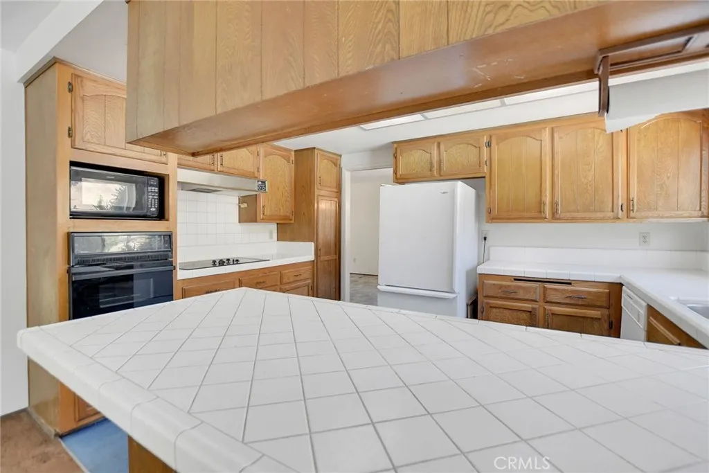 https://cdn.realtyfeed.com/cdn/127/306759396/44289c94a28d30cd28c52a5220518072.webp