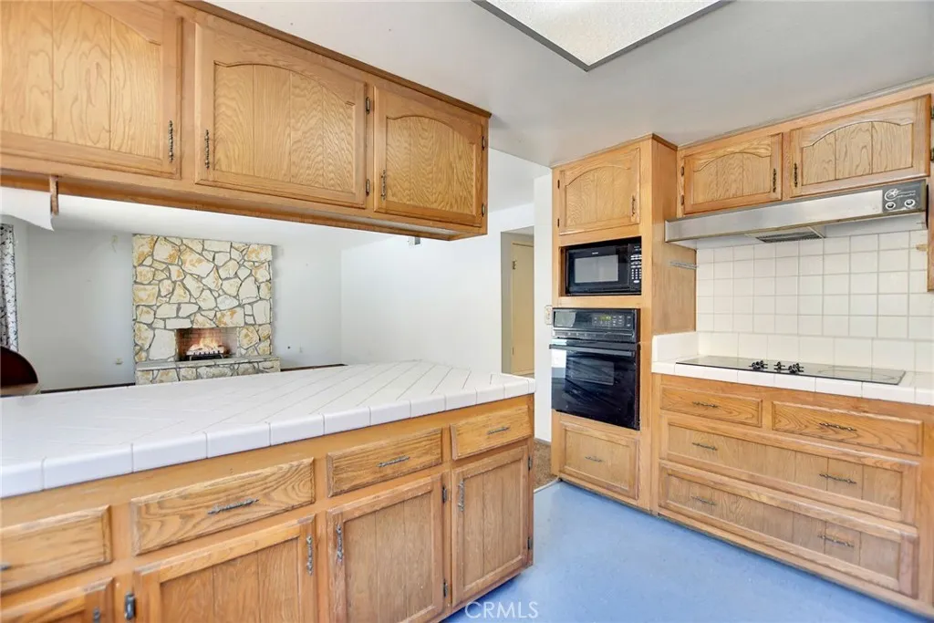 https://cdn.realtyfeed.com/cdn/127/306759396/83dec36bec13ed52371a3525148c23b8.webp