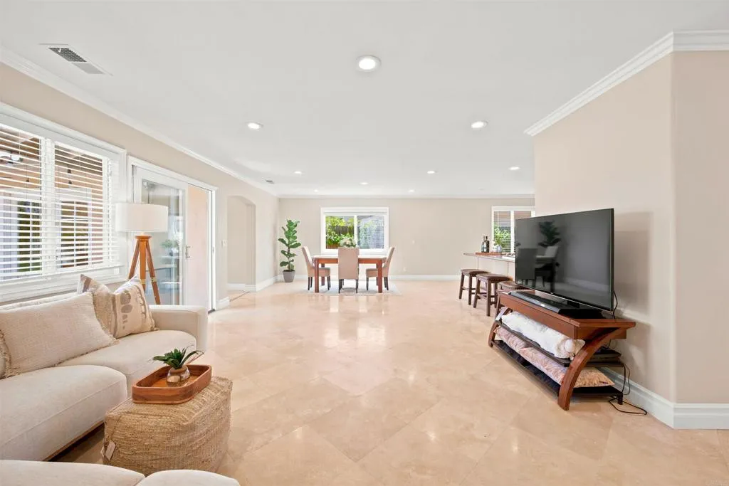 https://cdn.realtyfeed.com/cdn/127/306759426/48a7a1955a1bd2f28afa1ca91e51e219.webp