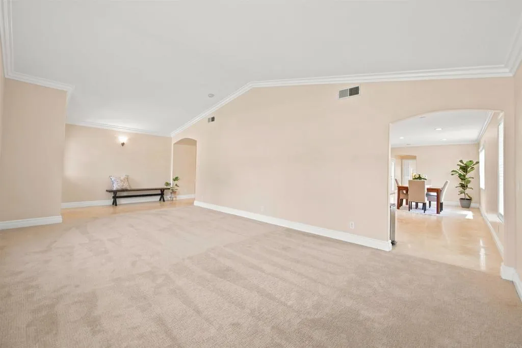 https://cdn.realtyfeed.com/cdn/127/306759426/563b7e474ea12e20179f9e35bd4f962a.webp