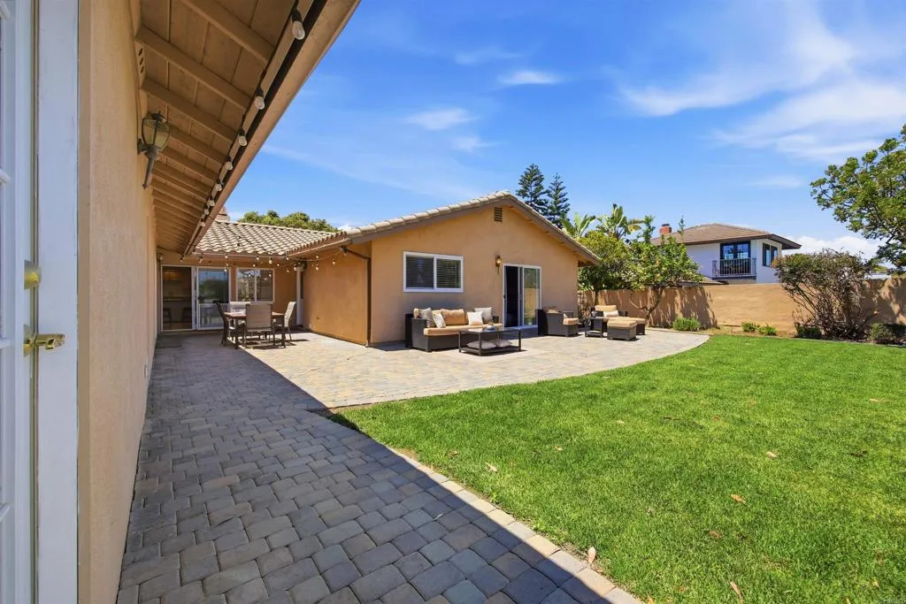 https://cdn.realtyfeed.com/cdn/127/306759426/7e5aa0c76976f784fe87309bc3eb0142.webp