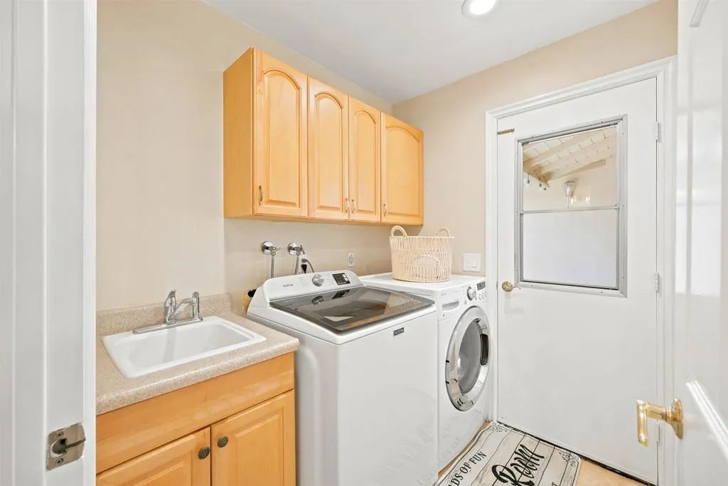 https://cdn.realtyfeed.com/cdn/127/306759426/9db90ff7eb83d3fda282767c4a830806.webp