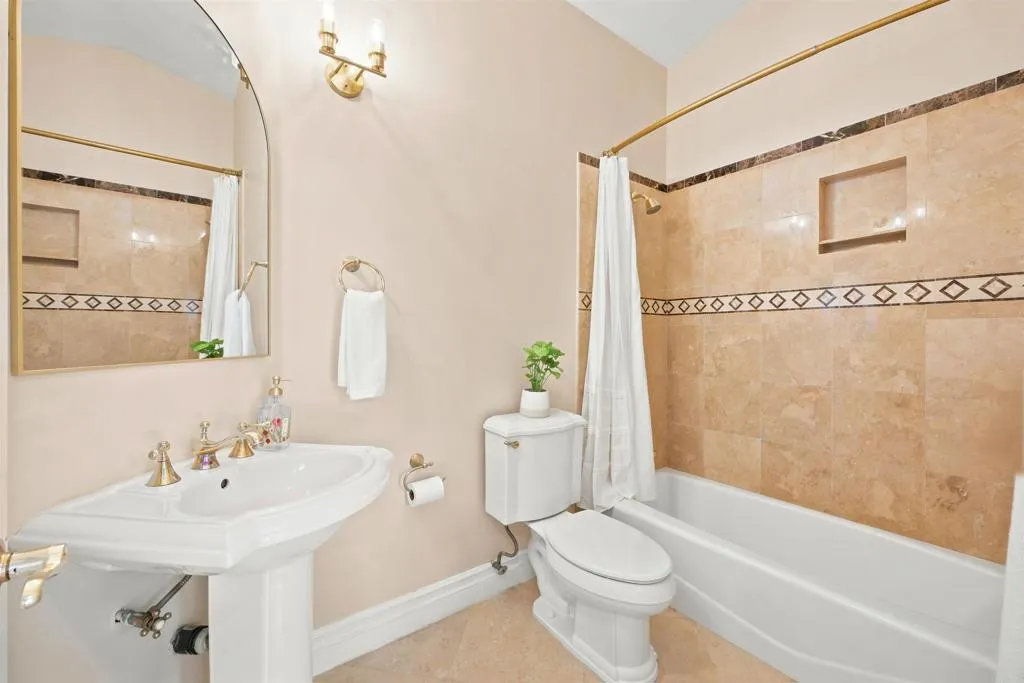 https://cdn.realtyfeed.com/cdn/127/306759426/c3c7fe2006c11efeb44a14239bbd6b8a.webp