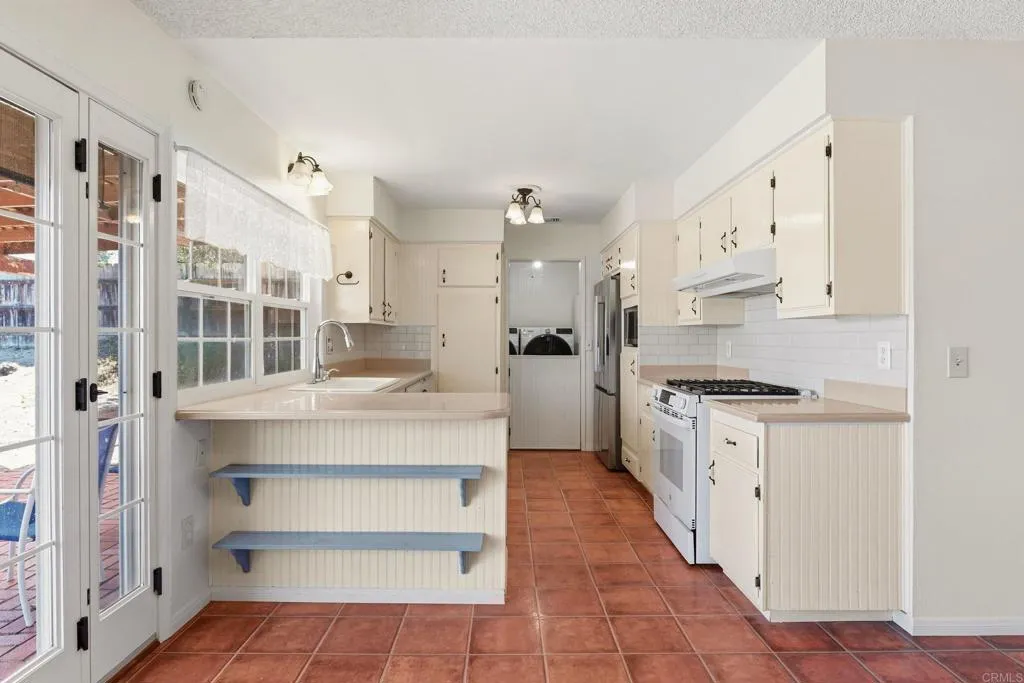 https://cdn.realtyfeed.com/cdn/127/306759432/17da9383be13a4df8f24705ffe976510.webp
