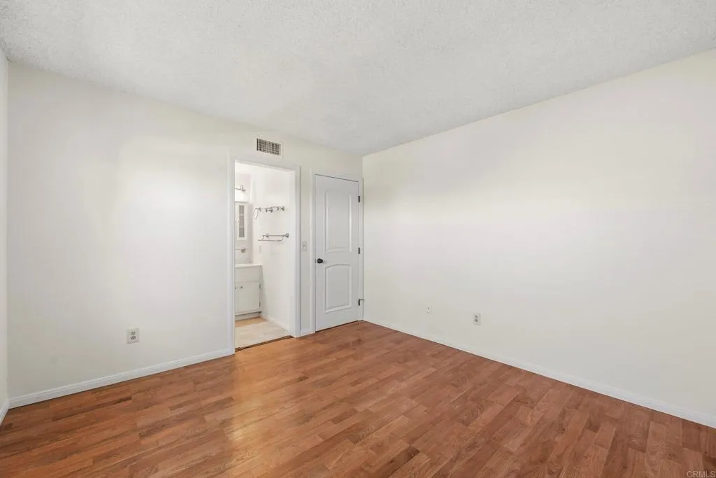 https://cdn.realtyfeed.com/cdn/127/306759432/6c15bcd2babb007e74e16e01320a8127.webp