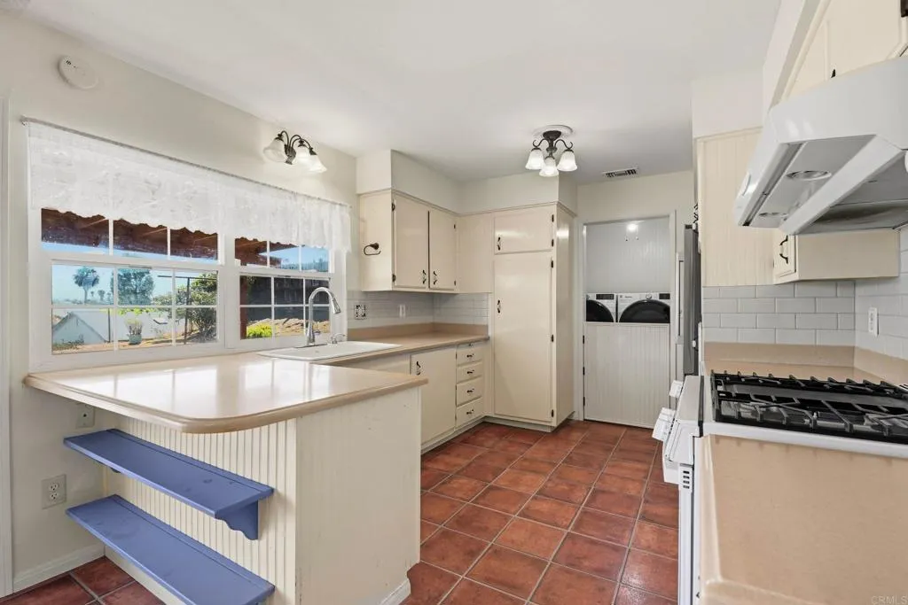 https://cdn.realtyfeed.com/cdn/127/306759432/ad0dc8f667aec817b2e22f5c9d693832.webp