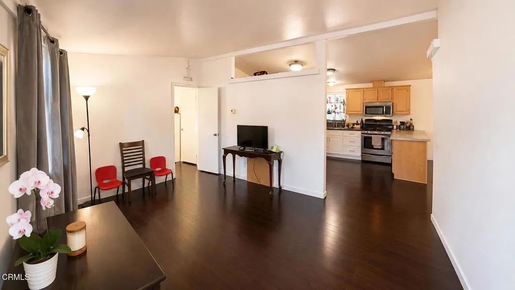 211 Calle De La Rosa Unit 211, Camarillo, CA 93012 - Photo 3 of 4, Camarillo, CA