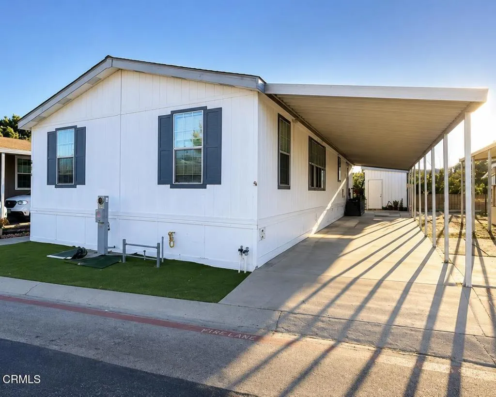 211 Calle De La Rosa Unit 211, Camarillo, CA 93012 - Photo 2 of 4, Camarillo, CA