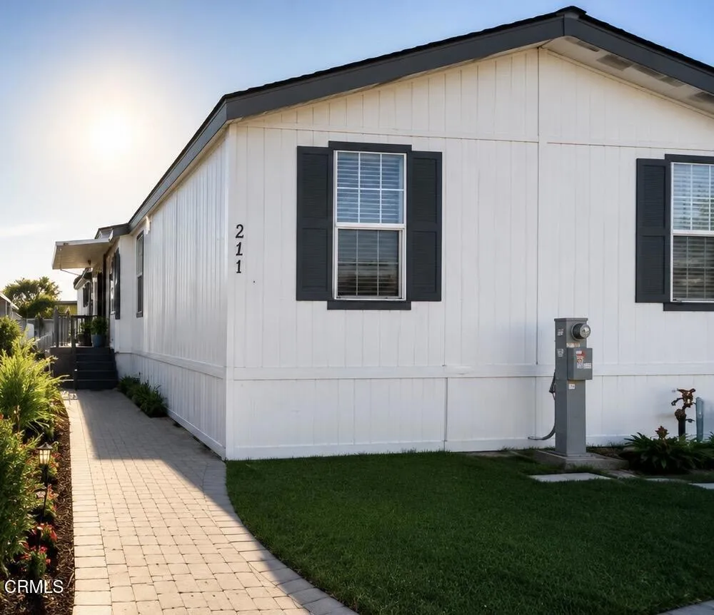 211 Calle De La Rosa Unit 211, Camarillo, CA 93012 - Main photo, Camarillo, CA
