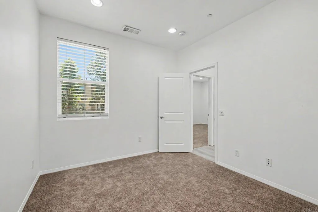 https://cdn.realtyfeed.com/cdn/127/306759467/0084a9e54cd7238ce909fbdb6fe933bf.webp