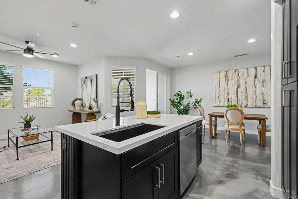 https://cdn.realtyfeed.com/cdn/127/306759467/0ef64731ac76e5967e3a00e70982a347.webp