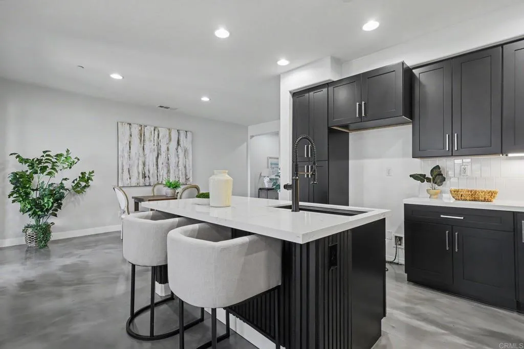 https://cdn.realtyfeed.com/cdn/127/306759467/1ab14bf10d77104ed23f1300ef1a8edb.webp