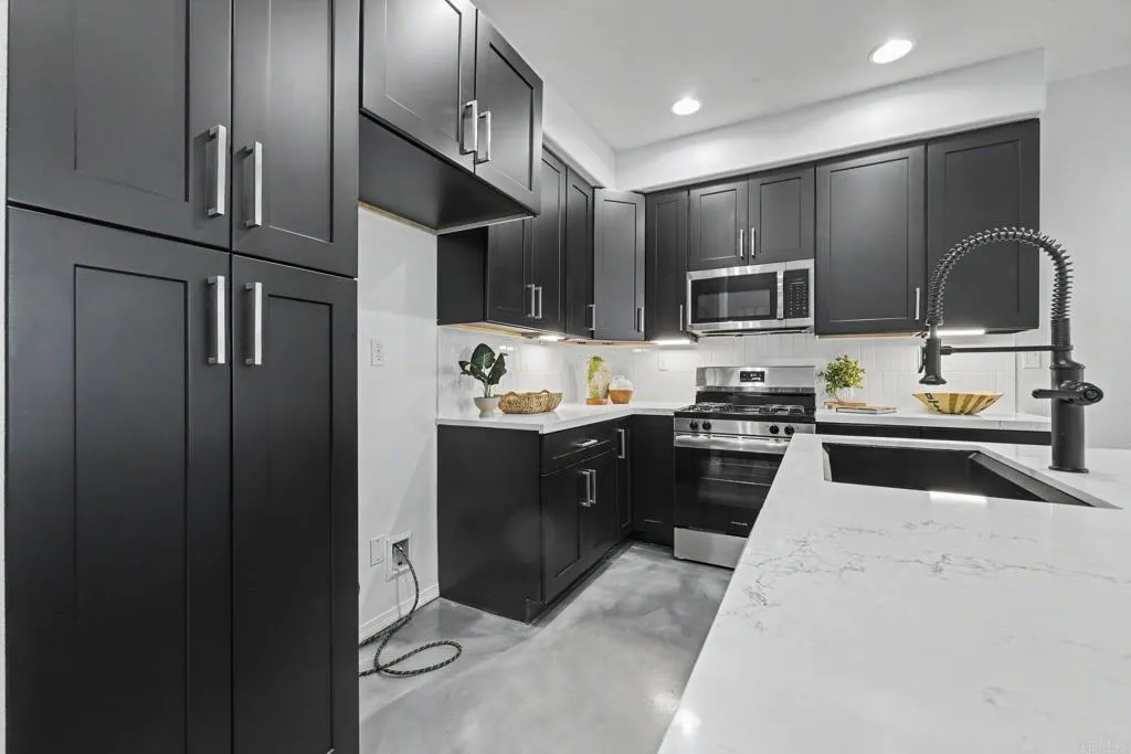 https://cdn.realtyfeed.com/cdn/127/306759467/27f001b93133a88ce8f1602f33eab74d.webp