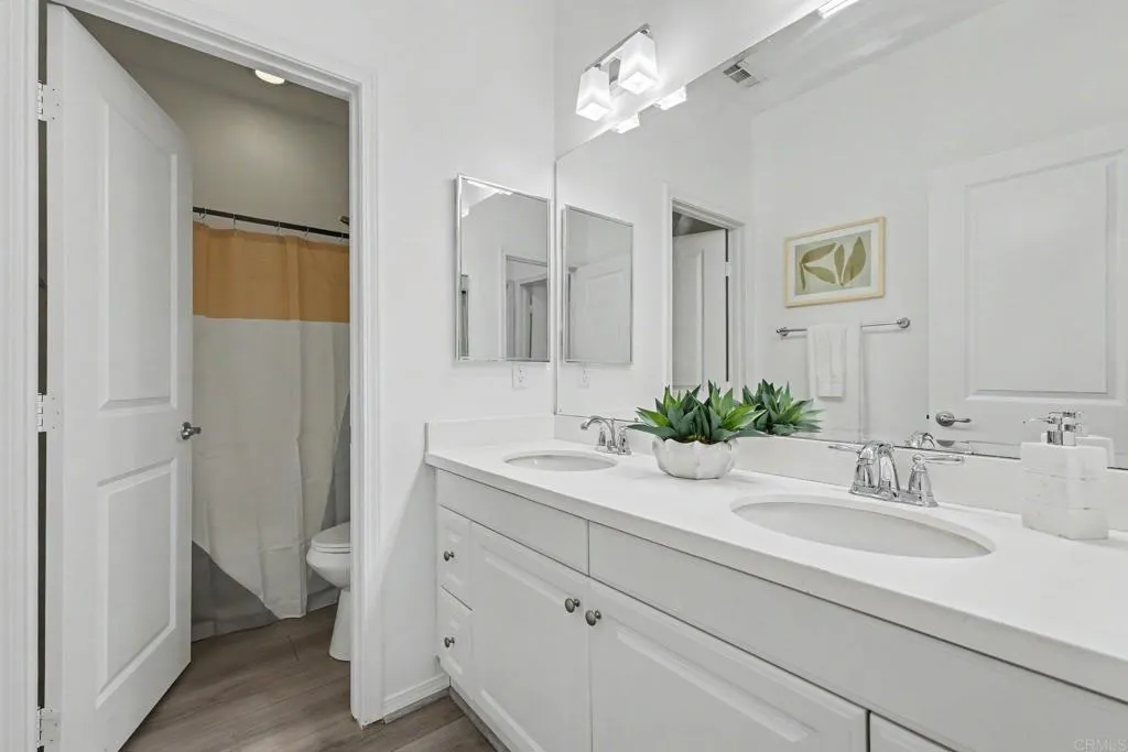 https://cdn.realtyfeed.com/cdn/127/306759467/afe6246cc1306c7aede9ce7631c99af0.webp