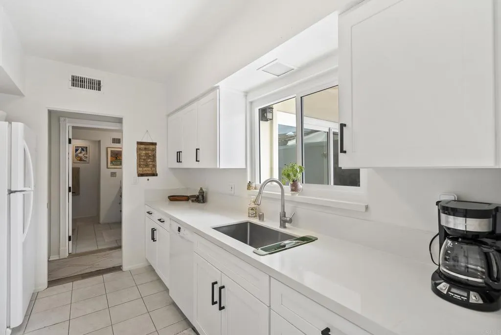 https://cdn.realtyfeed.com/cdn/127/306759480/33a6adfeb953fb88d83c31b32e703f77.webp
