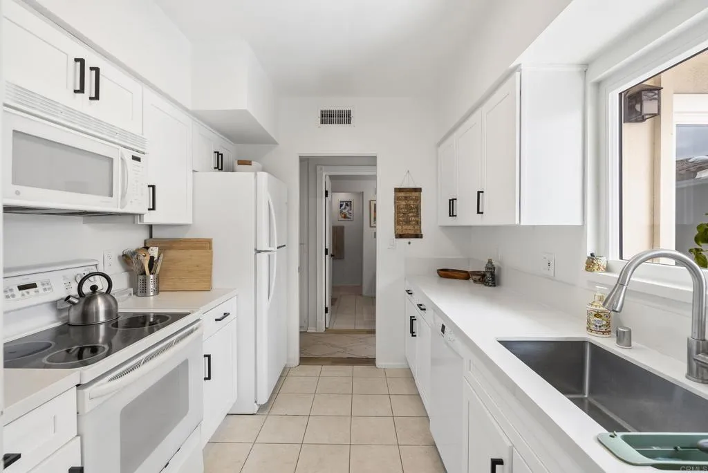 https://cdn.realtyfeed.com/cdn/127/306759480/3bfc0656ccf4787e5bdc4cbd248ac3f6.webp
