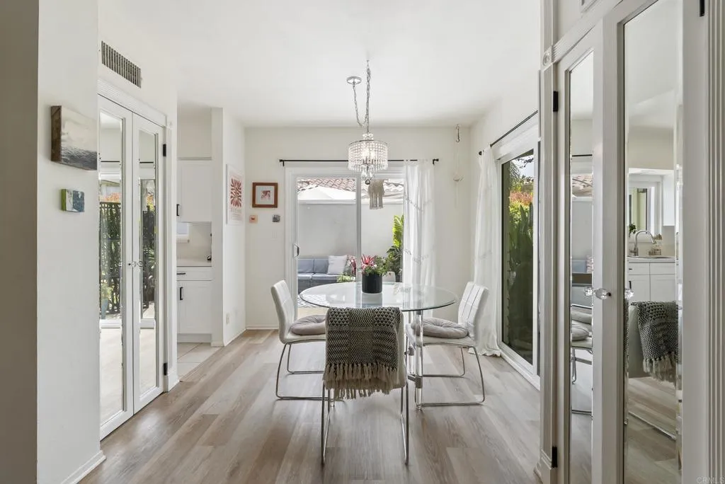 https://cdn.realtyfeed.com/cdn/127/306759480/7d7be8a7dad639931dd845f922678c2c.webp