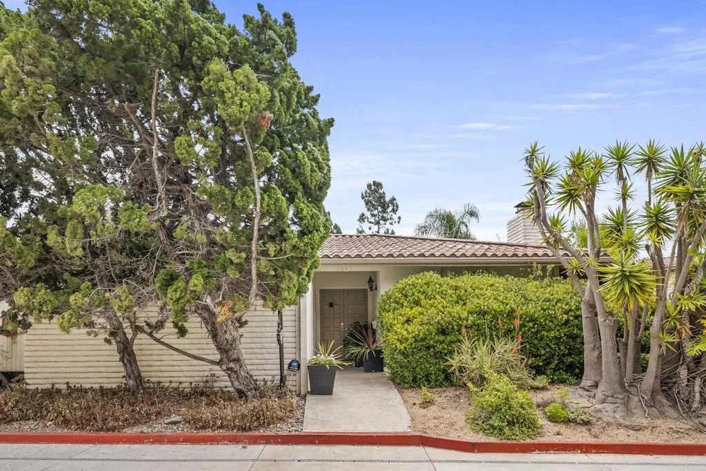 https://cdn.realtyfeed.com/cdn/127/306759480/9d0bd304ddf27a2e722d49f1c7113274.webp