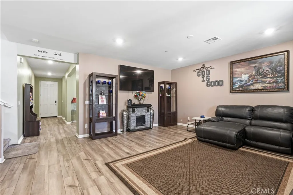 15627 Raptor Road, Moreno Valley, CA 92551 - Photo 2 of 24, Moreno Valley, CA