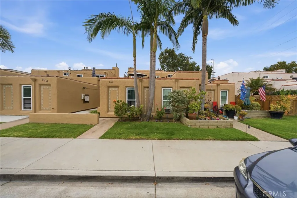 206 Portland Avenue, Huntington Beach, CA 92648 - Photo 2 of 57, Huntington Beach, CA